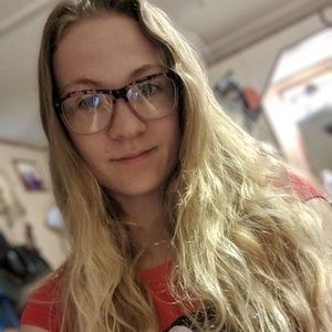 Meet your Posher, Kaylie